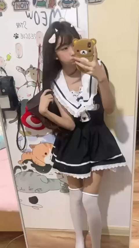 单纯学生妹被一点点调教成小母狗 身穿制服上演各种扣穴大秀 湖南长沙实验中学刘可欣自慰视频流出