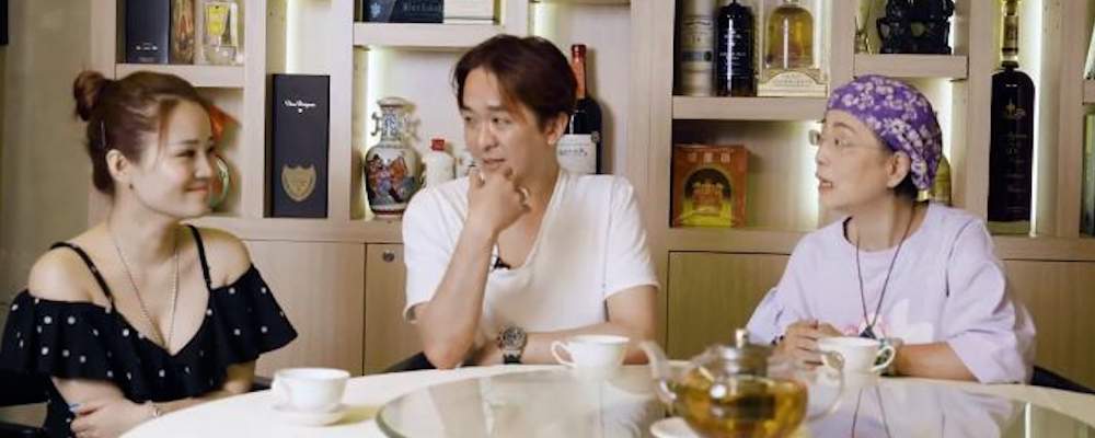 现代韦小宝香港富二代邓兆尊自曝三妻性事 妻有需求须入纸申请同意 性生活规则搞笑奇葩