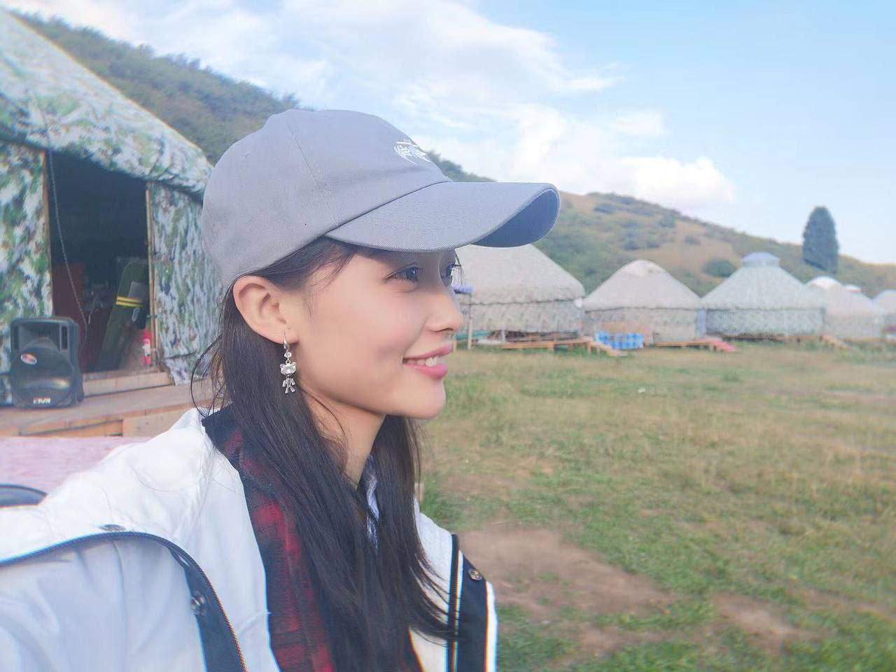土豪住院拿捏26岁反差人妻护士 舔脚舔肛颜射全方位伺候大屌 湖北黄冈医院职工杨敏性爱视频流出