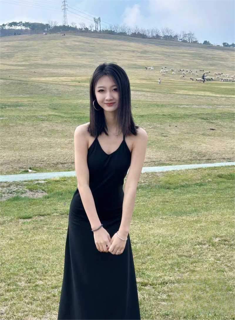 绿帽男友拱手奉献女友送兄弟玩弄 自己则在一旁打飞机欣赏情色瞬间 石家庄反差婊王欣性爱视频流出